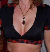 Sexy MILF wife, first post and if you like it she's agreed to post more.