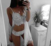 Lingerie selfie