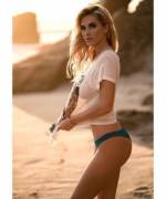 Leanna Bartlett at the beach