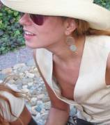 The sophisticated & braless downblouse!