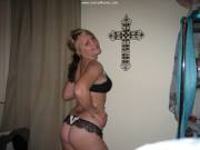 A bit of sass with a curvy ass !