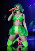Katy Perry (x-post from /r/OnStageGW)