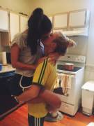 How to kiss your girlfriend