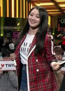 Twice's Jihyo shaking her TTs