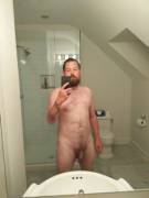 35/M, 6', 220 lbs. It's taken me a long time to feel alright with myself.