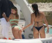 Hailey Baldwin & Bella Hadid