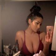 [IG] Beautiful Cleavage