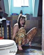 This pussy isn't potty trained