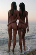 Naked beach girls
