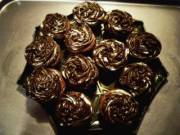 I made cupcakes tonight and my platter is a spider web!!