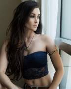 Lacy blue top (xpost /r/croptopgirls)