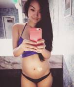 Asian preggo