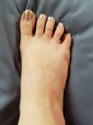 Want more of these pretty painted toes? PM or kik me at HeatherHoneydew!