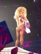 Making sure everyone notices how hard she works out for them