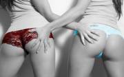 [Splash] Two girls grabbin' tushies [x-post /r/redlingerie]