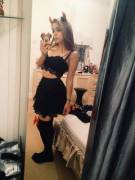 devil horns in black