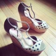 Which heels do you want Marissa to wear in our shoot today?