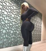 Keyara Stone (IG: Iamkeyarastone)