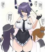 Admiring her thicc hips & thighs