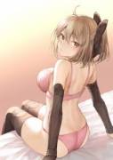 Okita in lingerie