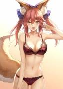 Tamamo in lingerie