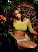 Billie Piper (Rose) pokies in a green top [x-post to /r/CelebrityPokies]