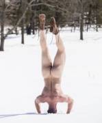 Head stand