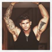 Decent arms, and pits