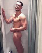 Showerbro