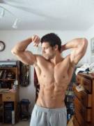 Josh Englehart (@JoshEnglehart) flexing