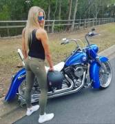 Bikergirl