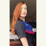 Redhead bombshell + awesome legs [AA]