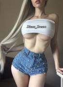 Emphasis on high waist 