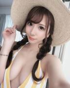 Mion's ready for the beach!