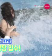 AOA - Hyejeong Side Boob