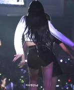 TWICE - Momo & Tzuyu (feat. Chaeyoung & Sana)