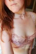 Rose gold collar &amp; lace