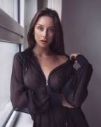 I guess her name is Claudis