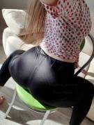 enjoy these tight leggings [f]