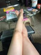 First post here :) tiny feet and loong legs :)