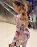 She Looks so good it hurts