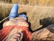 Tingling dry grass turns me on