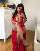 I know my sister never wastes a good outfit and makeup. So after a few fake messages to her boyfriend, I had a ready date on Valentines Day.