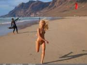 Running naked carefree