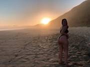 What a lovely lovely sunset. But it needs some ASS!!!