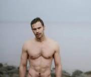 Theo James - English Actor (Images)