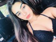 flexin thos tiddies.