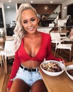 Allie Auton (@allieeauton)