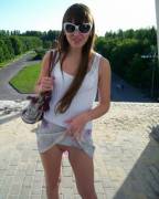 Flashing the Bare Pussy