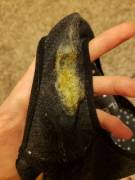 Strong ass and sweat scent with loads of grool after 3 days of wear!